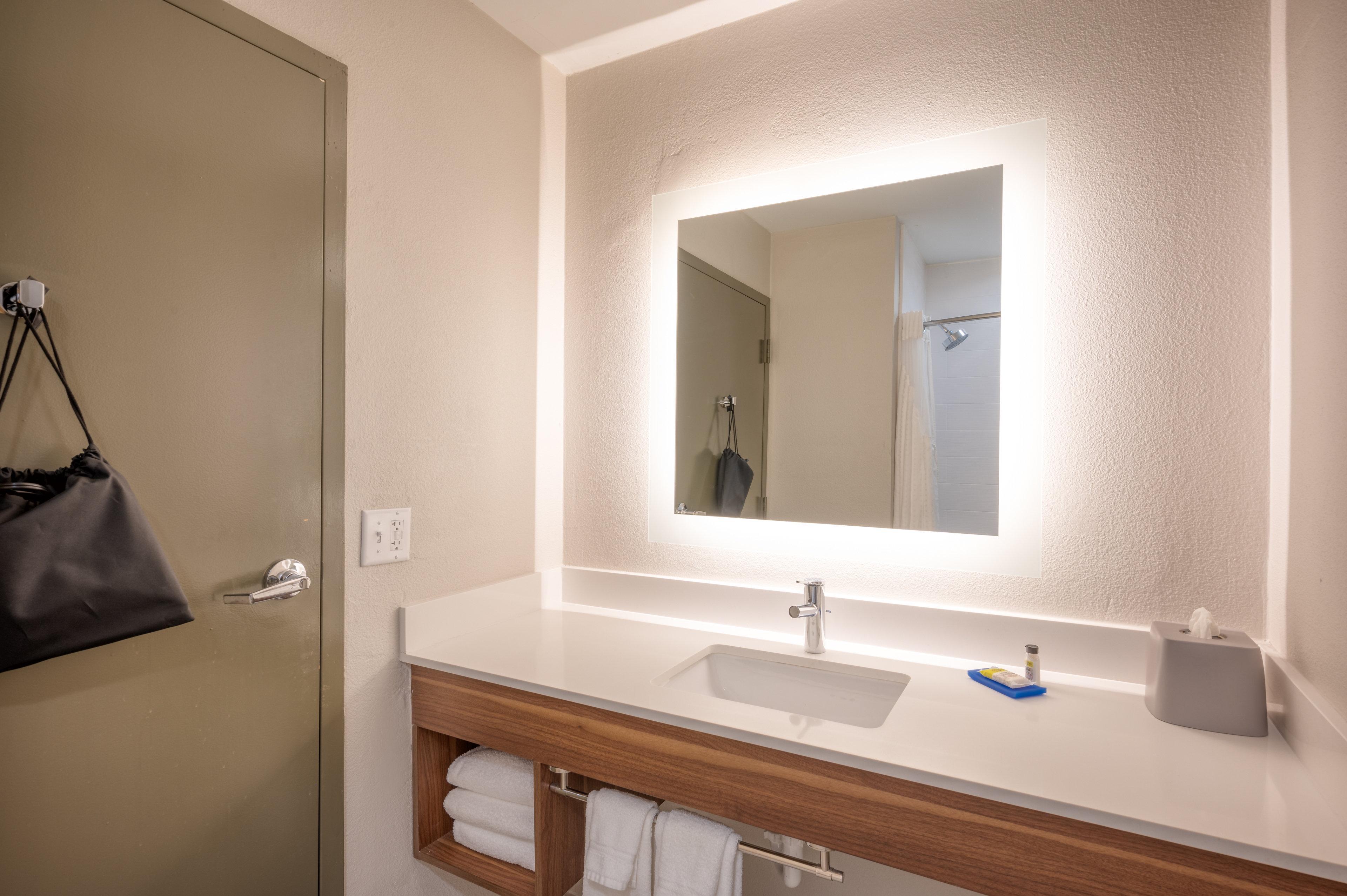 Holiday Inn Express Hotel & Suites Greenville By Ihg Exterior foto