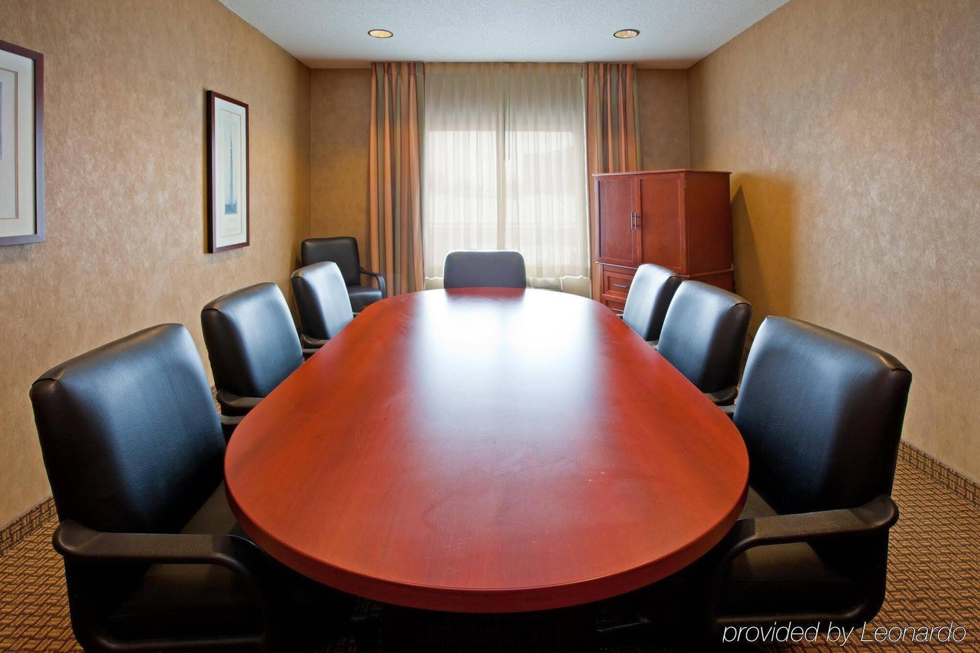 Holiday Inn Express Hotel & Suites Greenville By Ihg Exterior foto